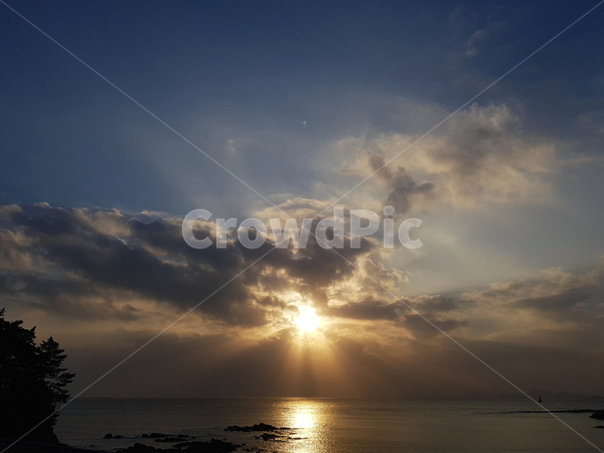 일몰,석양,하늘,바다,sunset,자연,풍경,nature,landscape,light,빛,flare,플레어,sunlight,햇빛,outdoors,옥외,