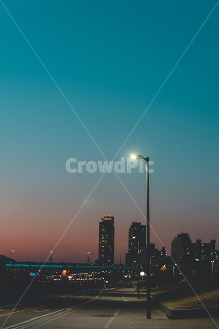 가로등,해질녘,노을,밤하늘,하늘,nightsky,sunset,퇴근,야경,밤,풍경,nightscape,night,landscape,도시,city,한국도시풍경,한국도시경관,korea cityscape,감성,sensible,feeling,색깔,색상,색채,색감,color sense,color sensitivity,feeling of color