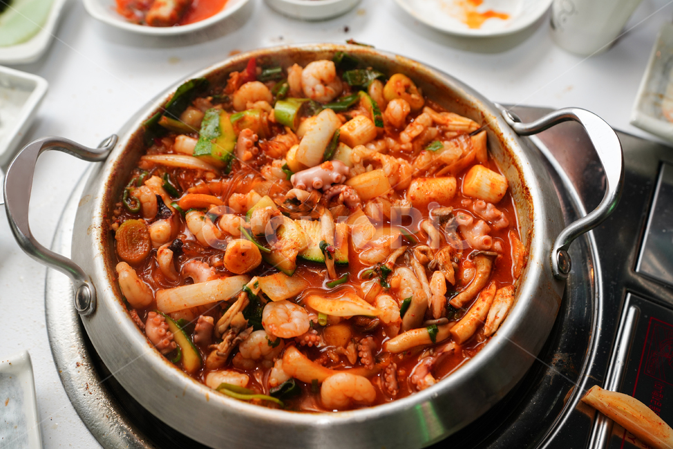전골,한식,냄비,안주,먹거리,요리,식사,국물,meal,food,해물,음식