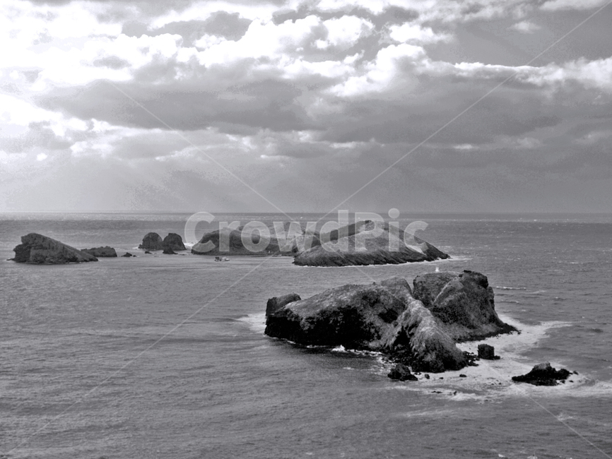 차귀도,죽도,지질이섬,와도,제주,서귀포시,한경면,섬,흑백,바다,자연,풍경,nature,landscape,한국자연풍경,한국자연경관,korea nature landscape,흑백,모노톤,monochrome,black and white,outdoors,옥외,land,땅,water,물,sea,ocean,대양,shoreline,해안선,coast,연안