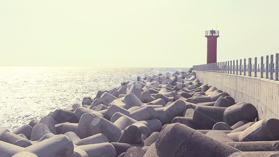 바다,수평선,햇살,등대,방파제,등대,lighthouse