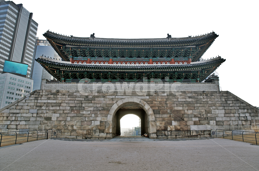 숭례문,남대문,국보제1호,성곽문,서울도성,2층누각,홍예문,랜드마크,landmark,tourist attraction,한국랜드마크,한국관광지,한국명소,korea landmark,korea tourist attraction