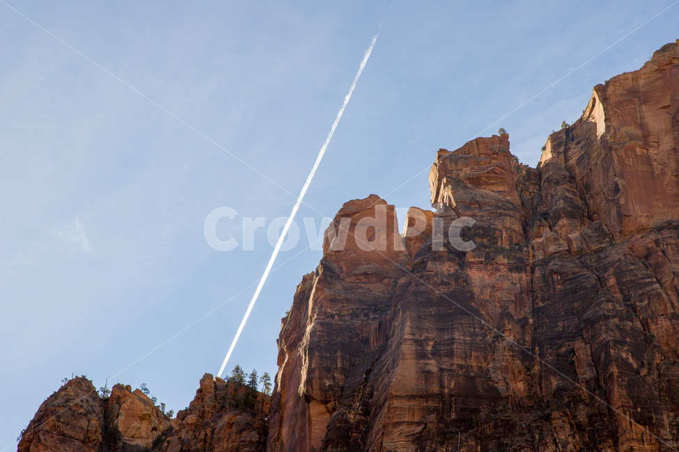 zioncanyon,national,utah,plateau,erosion,sandstone,scenery,arid,beautiful,blue,canyon,cliff,desert,geology,hiking,hill,landscape,mountain,natural,nature,nevadadesert,outdoor,park,red,rock,sand,scenic,sky,stone,summer,tourism,usa,valley,view,미국,아메리카,유타,사막,황량,자이언캐년,자연,풍경,nature,landscape,해외,외국,세계,foreign,oversea,world,세계자연풍경,해외자연풍경,외국자연풍경,world nature landscape