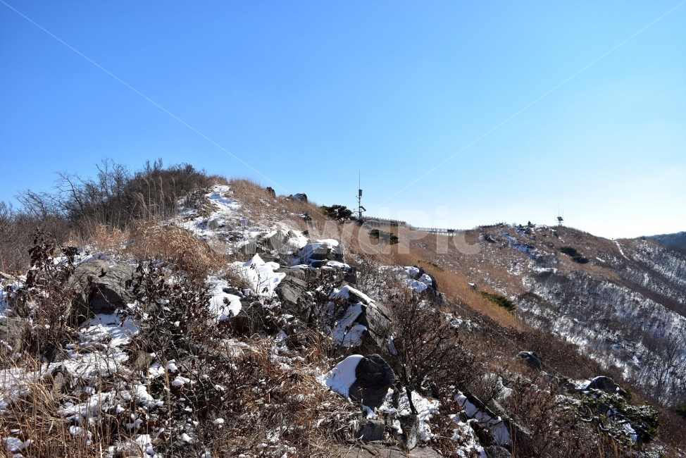 오서산,설경,눈꽃,풍경,겨울,자연,눈,스포츠,등산,산행,nature,snow,겨울풍경,느낌,아름다운,신비로운,경이로운,다큐,필,힐링,명산,국립공원,순백,landscape,winter,season,천제단,운해,영산,트레킹,인기명산,조망,전망,억새,광천,겨울,계절,winter,season,자연,풍경,nature,landscape,한국자연풍경,한국자연경관,korea nature landscape,ground,바닥,rubble,파편