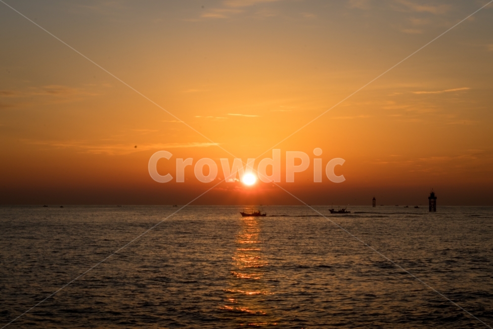일출,바다,강원도,영금정,동해,자연,풍경,nature,landscape,sunlight,햇빛,outdoors,옥외,dusk,황혼,sky,하늘,dawn,새벽,sunset,일몰,red sky,붉은 하늘