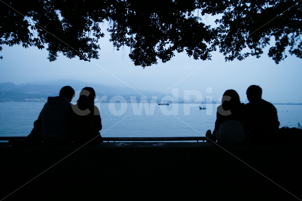 사람,바닷가,연인들,실루엣,배,자연,풍경,nature,landscape,사람,인물,인간,human,person,연인,커플,사랑,lover,couple,인물실루엣,사람실루엣,character silhouette,human silhouette,silhouette