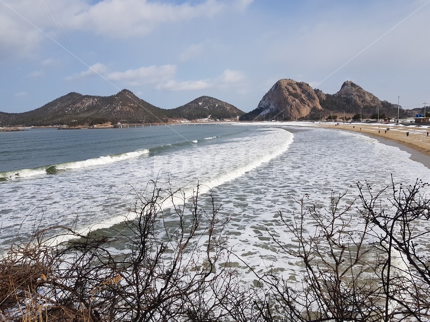 섬,겨울바다,한국의섬,눈내린겨울바다,고향섬,자연,풍경,nature,landscape,해변,바다,beach,sea,promontory,곶