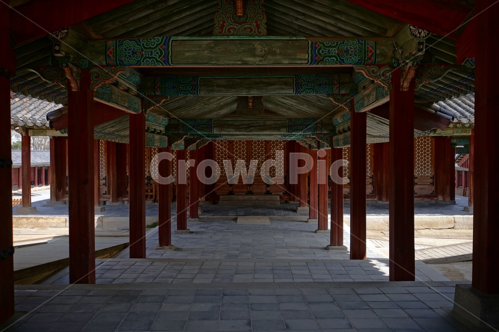 창경궁,왕궁,궁궐,궁전,조선,조선시대,조선왕조,한국,대한민국,korea,서울,seoul,문화재,한옥,단청,건물,건축물,한국적인,한국적,palace,royalpalace,changgyeonggung,changgyeonggungpalace,혜화,혜화동,혜화역,역사,히스토리,history,culturalassets,한국전통,한국문화,korean traditional,korean culture,건축물,건물외관,exterior,building,structure,architecture,construction