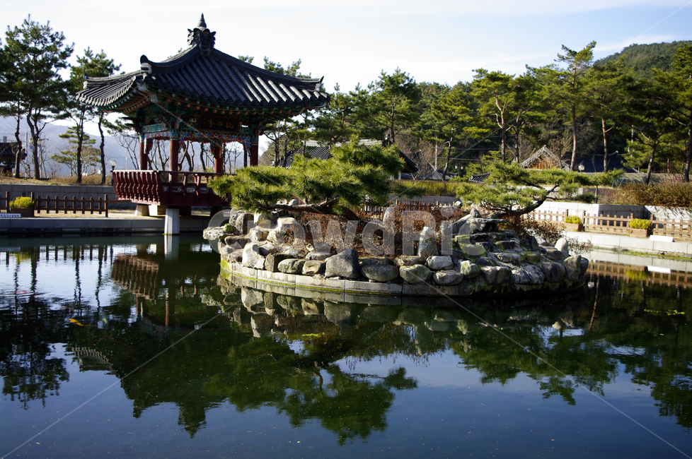 인공연못,연못,정자,반영,풍경,한국전통,한국문화,korean traditional,korean culture,건축물,건물외관,exterior,building,structure,architecture,construction