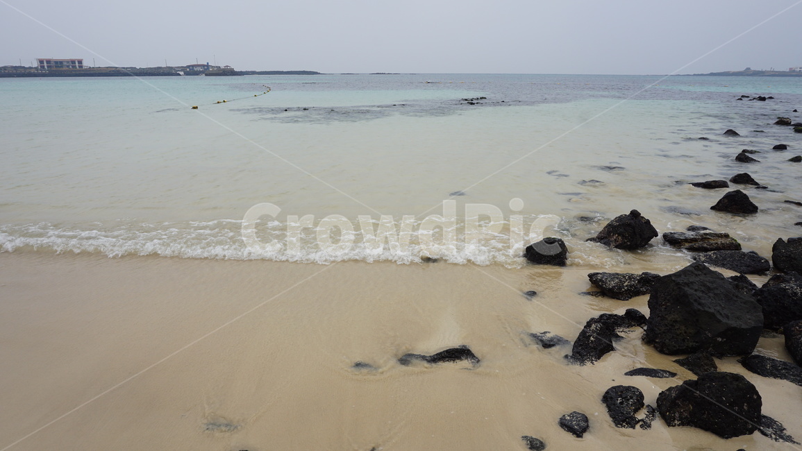 shoreline,해안선,water,물,sea,바다,nature,자연,ocean,대양,outdoors,옥외,백사장,현무암,제주