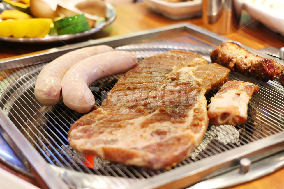 양념갈비,왕갈비,소시지,소시지구이,소세지,갈비,음식,식재료,요리,food,cook,meal,dishes,food reserves,육류,고기,meat
