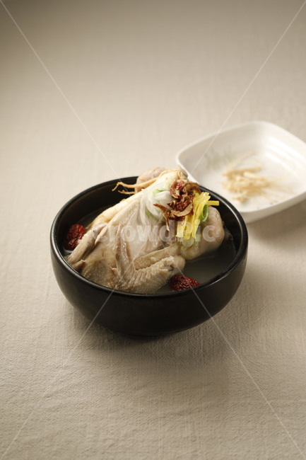 닭백숙,삼계탕,백숙,보양식,여름보양식,뚝배기,영계백숙,영양탕,음식,식재료,요리,food,cook,meal,dishes,food reserves,한식,한국음식,한국요리,korean food,korean dishes,korean meal,korean cook