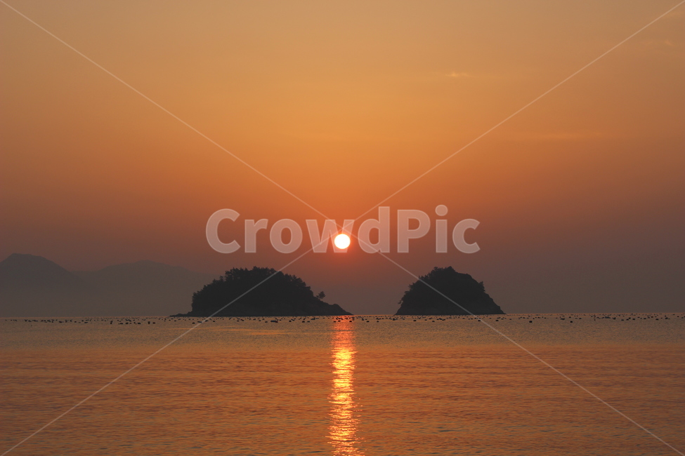 노을,바다,해변,풍경,감성,섬,sunset,sea,beach,landscape,자연,풍경,nature,landscape,outdoors,옥외,dusk,황혼,일몰,dawn,새벽,sky,하늘,red sky,붉은 하늘,sunlight,햇빛