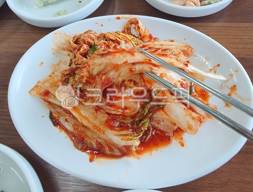 kimchi,Geotjeori,plate,bowl,fresh kimchi