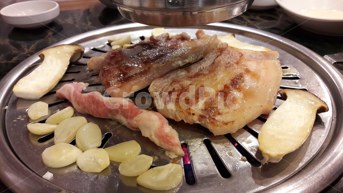 돼지고기,바베큐,불판,저녁식사,삼겹살