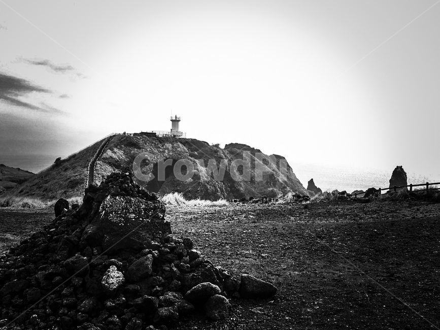 제주도,등대,돌,돌더미,흑백,jeju,lighthouse,stone,blackandwhite,black,dark,등대,lighthouse,흑백,모노톤,monochrome,black and white