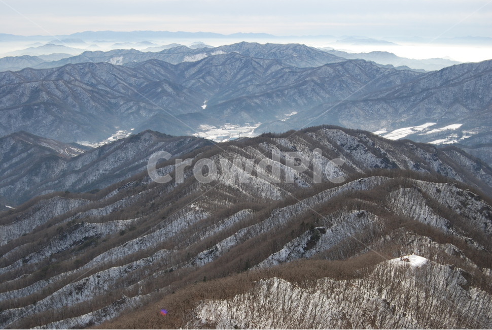 치악산,그림같은산,한국적인미,생명,여유,자연의위대함,등산로,능선,아름다움,신비스런산,돌,산행,힐링,자연,감성,등산,계절,여행,한국,한국명산,한국등산,풍경,눈,나무,하늘,바람,바람소리,환경,생태계,산,땅,겨울,계절,winter,season,자연,풍경,nature,landscape,한국자연풍경,한국자연경관,korea nature landscape,outdoors,옥외,mountain range,산맥,mountain