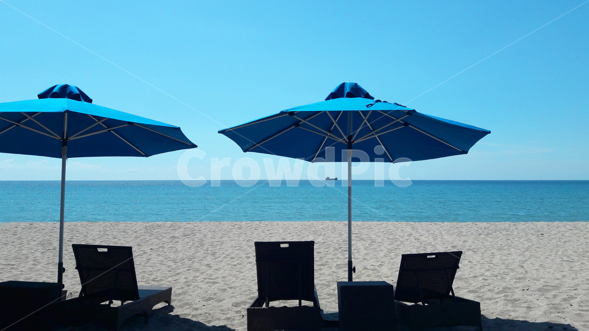 여름,파라솔,바다,의자,휴식,힐링,맑음,여름,계절,summer,season,해변,바다,beach,sea,umbrella,우산