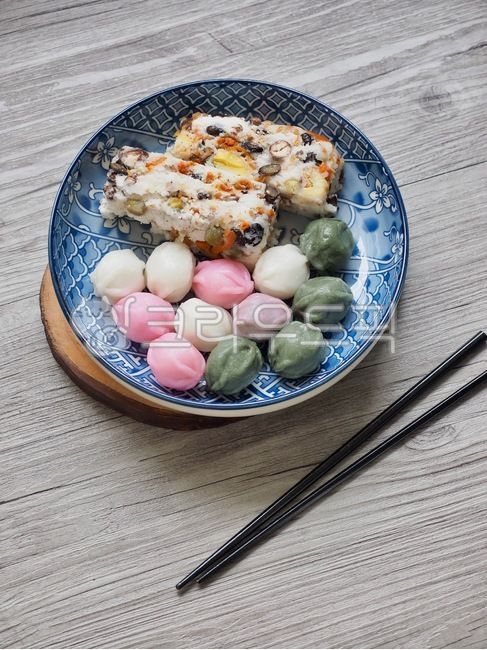 전통음식,한국전통음식,한국음식문화,전통문화,traditionalfood,koreantraditionalfood,koreanfoodculture,추석사진공모전,traditionalculture,한국음식,식품,한식,한국문화,한국,배경,음식문화,웰빙,문화,아시아,아시아음식,접시,전통,설날,추석,음식,추석음식,설날음식,명절,명절음식,떡,koreanfood,korea,koreanculture,food,background,foodculture,wellbeing,culture,asia,asianfood,dish,tradition,ricecake
