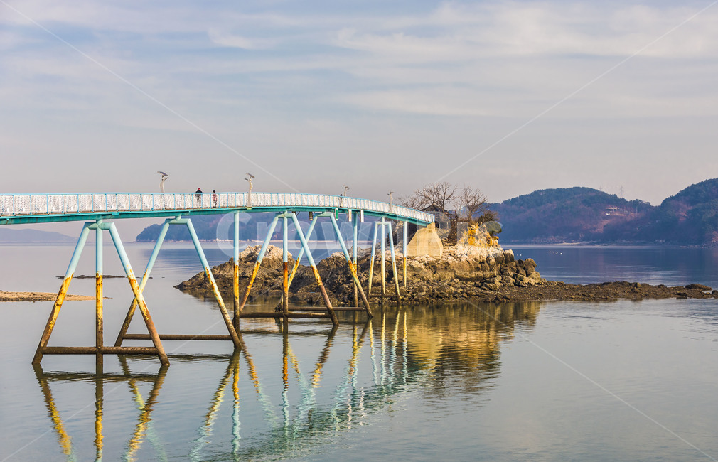 장봉도,구름다리,반영,해상공원,관광지,교각,휴가,바닷가,자연,풍경,nature,landscape,한국자연풍경,한국자연경관,korea nature landscape,building,건물,architecture,건축물
