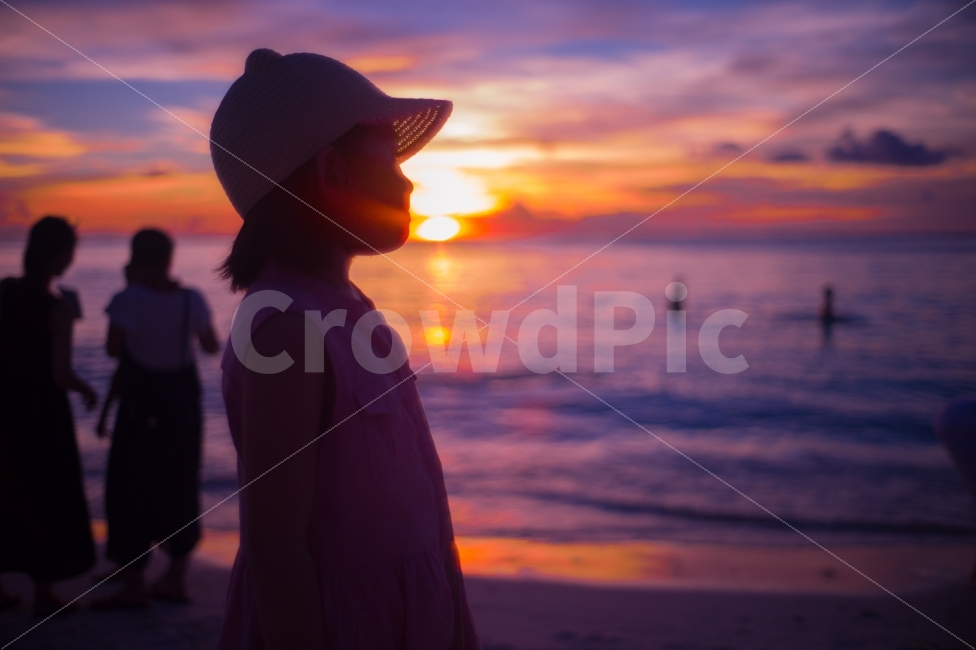 그림자,실루엣,아이,석양,바다,노을,여행,괌,silhouette,kids,sunset,sea,guam,travel,사람,인물,인간,human,person,어린이,어린아이,child,children,kid,인물실루엣,사람실루엣,character silhouette,human silhouette,여행,휴가,traveling,vacation,trip,감성,sensible,feeling,색깔,색상,색채,색감,color sense,color sensitivity,feeling of color,hat,모자,clothing,의류,apparel,의복