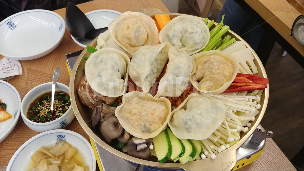 한국음식,만두전골,만두,식당,음식,재료,요리,다양한,음식,식재료,요리,food,cook,meal,dishes,food reserves,한식,한국음식,한국요리,korean food,korean dishes,korean meal,korean cook