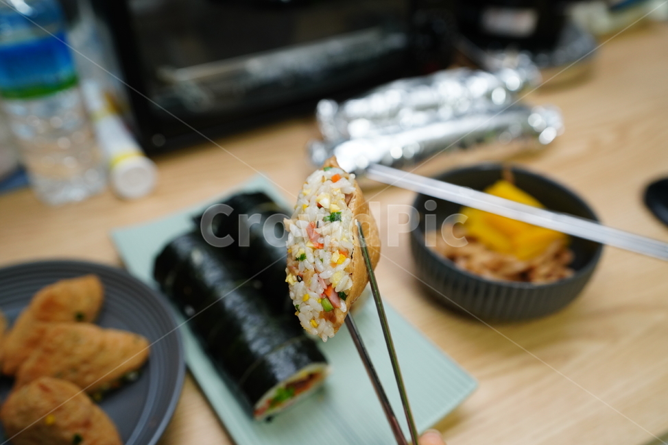 한식,김밥,유부초밥,음식,먹방,먹거리,요리,간식,분식,식사,푸드,집밥,food,음식,식재료,요리,food,cook,meal,dishes,food reserves