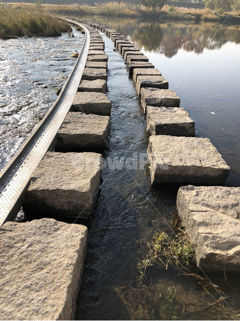 징검다리,돌다리,풍경,가을,반사,반영,아침,맑음,한적함,강,다리,steppingstone,stone,bridge,river,자연,풍경,nature,landscape,walkway,보도,path,통로,slate,슬레이트