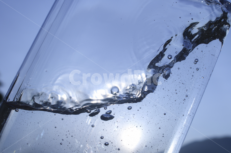 droplet,작은물방울,물,water,햇빛,light,하늘,sky,glass,유리,보틀,병,bottle
