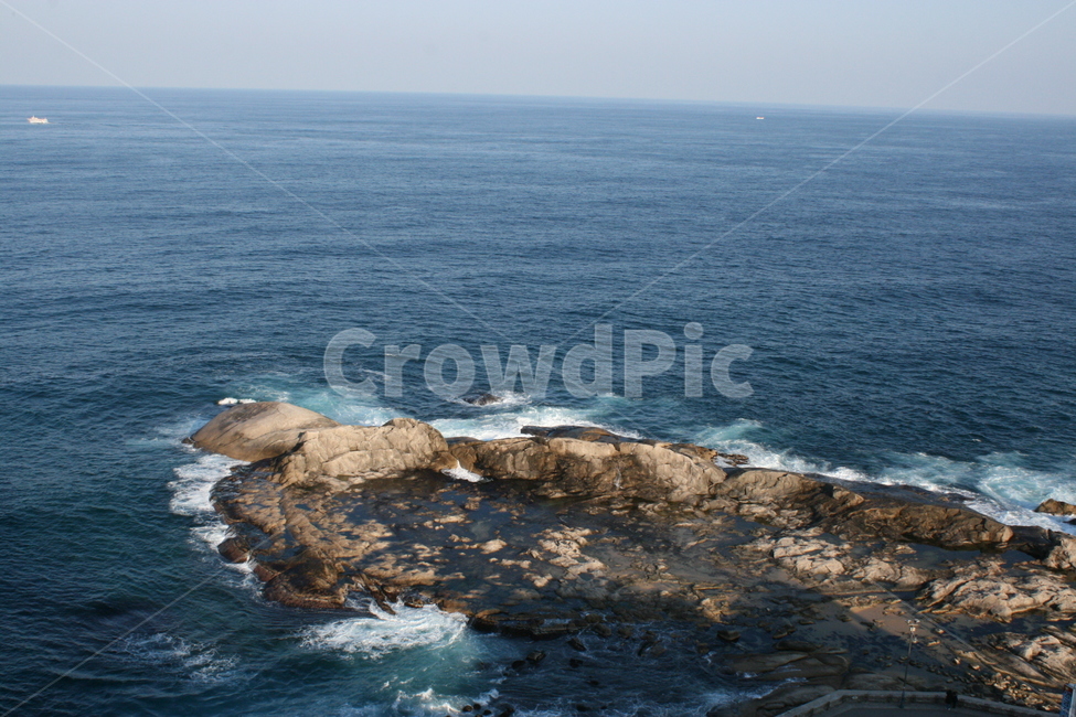 바다,대한민국,동해안,동해,파도,거북이,속초,강릉,강원도,자연,풍경,nature,landscape,한국자연풍경,한국자연경관,korea nature landscape,promontory,곶,ocean,대양,sea,outdoors,옥외,water,물,shoreline,해안선