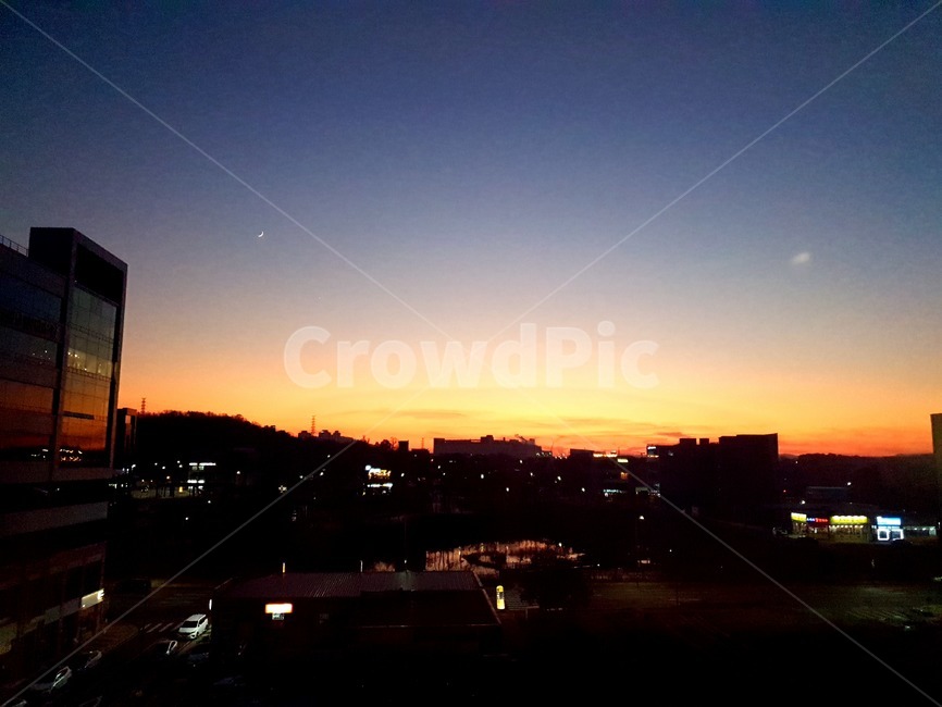 nature,자연,sunset,일몰,황혼,sky,하늘,redsky,붉은하늘,building,건물,town,도시,city,시티