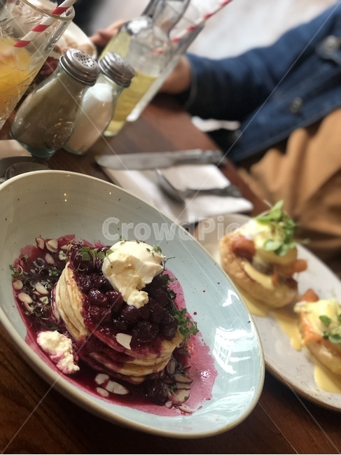 팬케잌,브런치,음식,애그베네딕트,외국음식,음식,식재료,요리,food,cook,meal,dishes,food reserves,디저트,간식,후식,dessert,snack