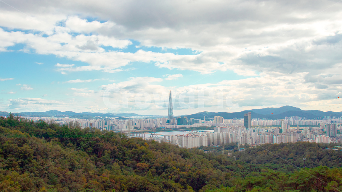 spire,첨탑,steeple,뾰족한탑,building,건물,architecture,건축물,tower,탑,nature,자연,아차산,서울,랜드마크,하늘,sky,한국도시풍경,한국도시경관,korea cityscape