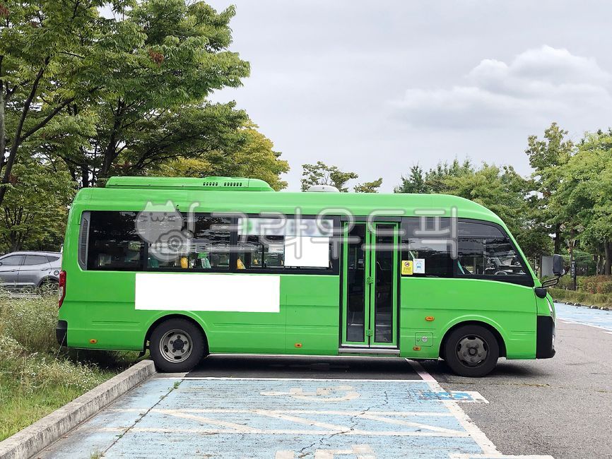 버스,버스광고,목업,목업이미지,광고,광고판,차량광고,시내버스광고,부착광고,옥외광고,판넬,비즈니스,상업광고판,도시배경,사인보드,상업광고,커머셜,비어있는,프레임,광고디자인,빈공간,배경,바탕,백그라운드,사각형광고판,차량,교통수단,bus,busadvertisement,mockup,mockupimage,billboard,vehicleadvertisement,citybusadvertisement,advertisement,outdooradvertisement,panel,business,commercialbillboard,citybackground,signboard,commercialadvertisement,commercial,free,frame,advertisingdesign,emptyspace,background