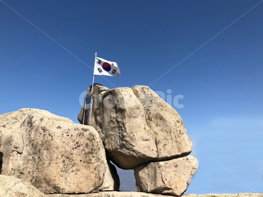 태극기,바위,하늘,백그라운드,푸른,깃발,국기봉,수락산,flag,rocks,sky,blue,background,상징,symbol,mountain,풍경,자연,scenery
