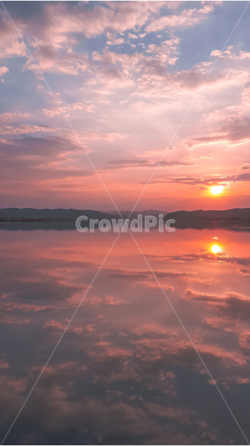 노을,반영,바다,하늘,sunset,sky,sea,자연,풍경,nature,landscape,감성,sensible,feeling,색깔,색상,색채,색감,color sense,color sensitivity,feeling of color,outdoors,옥외,dawn,새벽,일몰,red sky,붉은 하늘,dusk,황혼,sunlight,햇빛