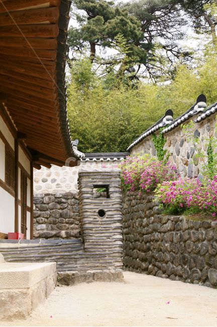 굴뚝,고건축,기와,한옥,담장