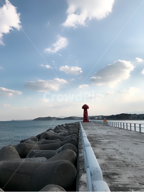 바다,등대,붉은등대,속초,방파제,등대,lighthouse,handrail,난간,banister