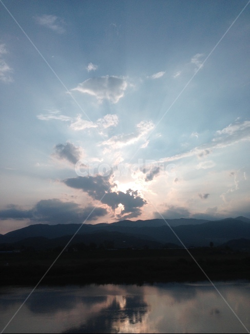 호수,하늘,해저무는중,반사,구름,자연,풍경,nature,landscape,weather,날씨,outdoors,옥외,cloud,cumulus,적운,sky