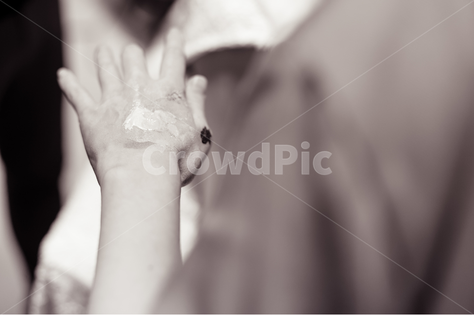 손등,손,메이크업,아티스트,화장,사람,인물,인간,human,person,신체일부,몸,body,흑백,모노톤,monochrome,black and white