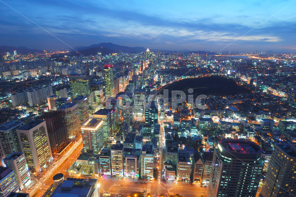 테헤란로,강남,빌딩,고층빌딩,도시,도심,대도시,비지니스,비즈니스,불빛,저녁,밤,야경,풍경,도시풍경,도시야경,오피스,회사,사무실,컴퍼니,빌딩숲,스카이라인,랜드마크,선릉,선정릉,하늘,구름,부동산,도로,강남구,서울,한국,야경,밤,풍경,nightscape,night,landscape,도시,city,한국도시풍경,한국도시경관,korea cityscape,경치,outdoors,옥외,nature,자연,scenery,aerial view,조감도