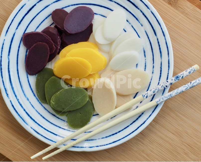 떡국떡,가래떡,한국음식,식품,한식,한국문화,한국,배경,음식문화,웰빙,문화,아시아,아시아음식,접시,전통,설날,추석,음식,추석음식,설날음식,명절,명절음식,떡,koreanfood,korea,koreanculture,food,background,foodculture,wellbeing,culture,asia,asianfood,dish,tradition,ricecake,한국전통,한국문화,korean traditional,korean culture,음식,식재료,요리,food,cook,meal,dishes,food reserves,한식,한국음식,한국요리,korean food,korean dishes,korean meal,korean cook