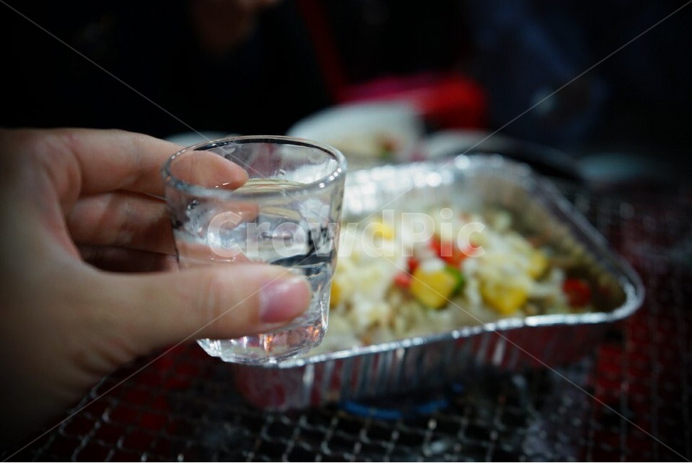 술,술잔,소주잔,소주,조개구이,술안주,한잔,불금