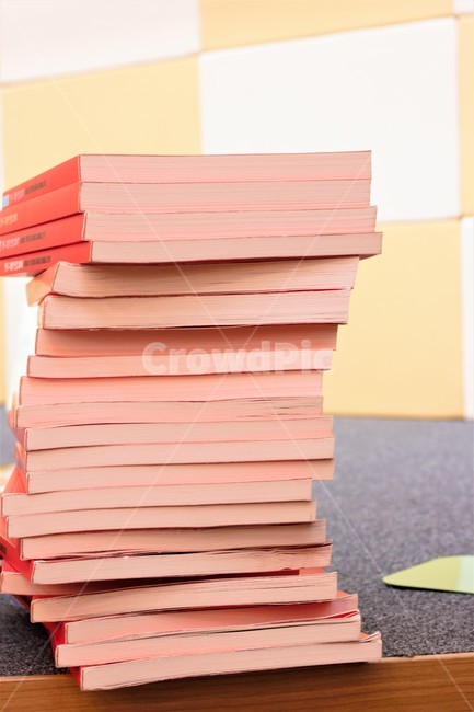 책,books,책들,book,책정리,정리,arrange,정리하다,쌓다,그림책,동화책,많은,many,object,사물,물건,교육,학교,공부,education,learning,study,school