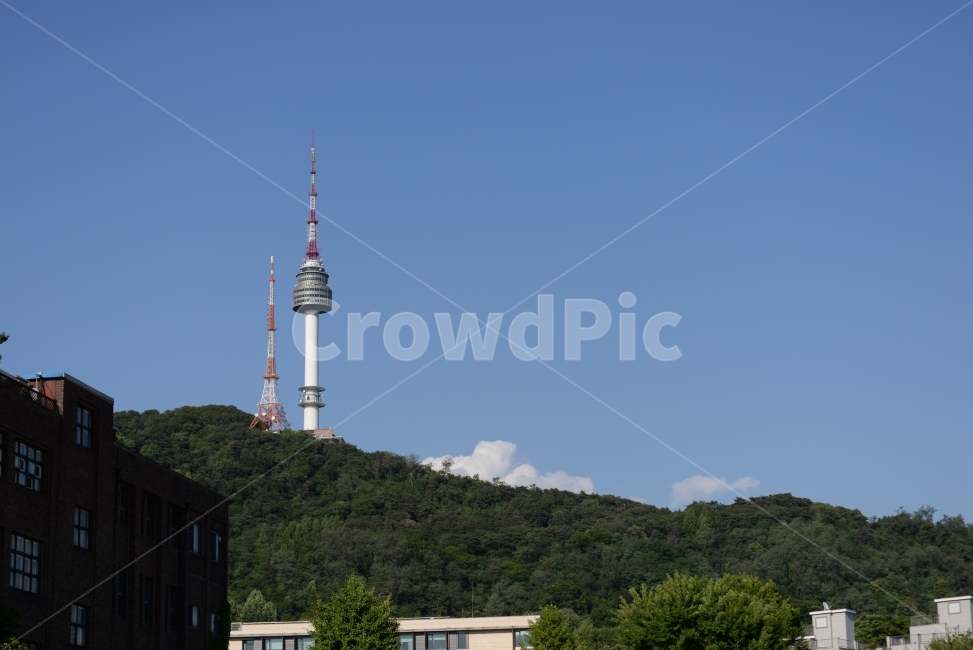 서울, 남산, 남산타워, 도시, 랜드마크, 상징물, 구름, cityscape, mountain, landmark, tower, 여름, 푸름, 산, 숲남산,타워 푸른하늘, 서울, 서울여행, 한국, 건물, 건축물, 건물외관, exterior, building, structure, architecture,랜드마크,landmark,tourist attraction,해외,외국,세계,foreign,oversea,world,세계랜드마크,해외랜드마크,외국랜드마크,world landmark,world tourist attraction,architecture,건축물,steeple,뾰족한 탑,spire,첨탑,tower,탑,building,건물