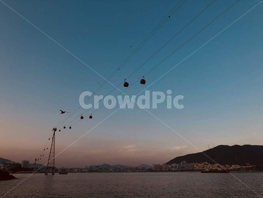 하늘,sky,구름,cloud,색감,color,케이블카,산,감성사진,교통,교통수단,traffic,transportation