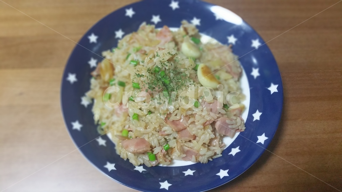 dish,요리,meal,식사,food,식품,베이컨,마늘,볶음밥