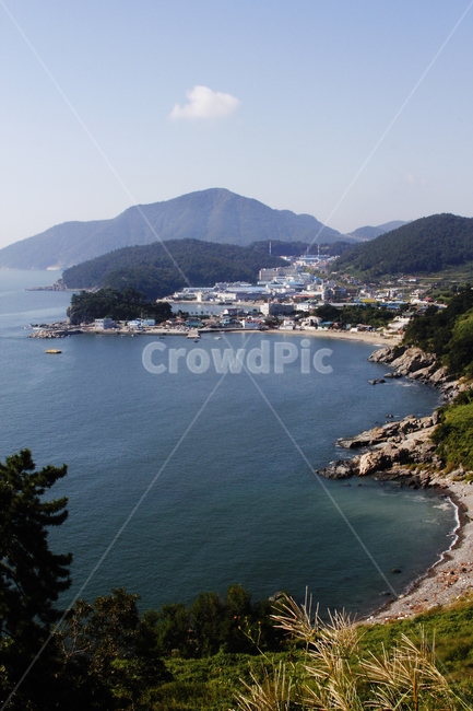 바다,산,마을,구름,하늘,풍경,맑음,자연,푸름,푸른바다,시골,여유,자연,풍경,nature,landscape,시골,마을,country,rural,town,promontory,곶,shoreline,해안선,water,물,land,땅,outdoors,옥외,ocean,대양,sea,경치,scenery