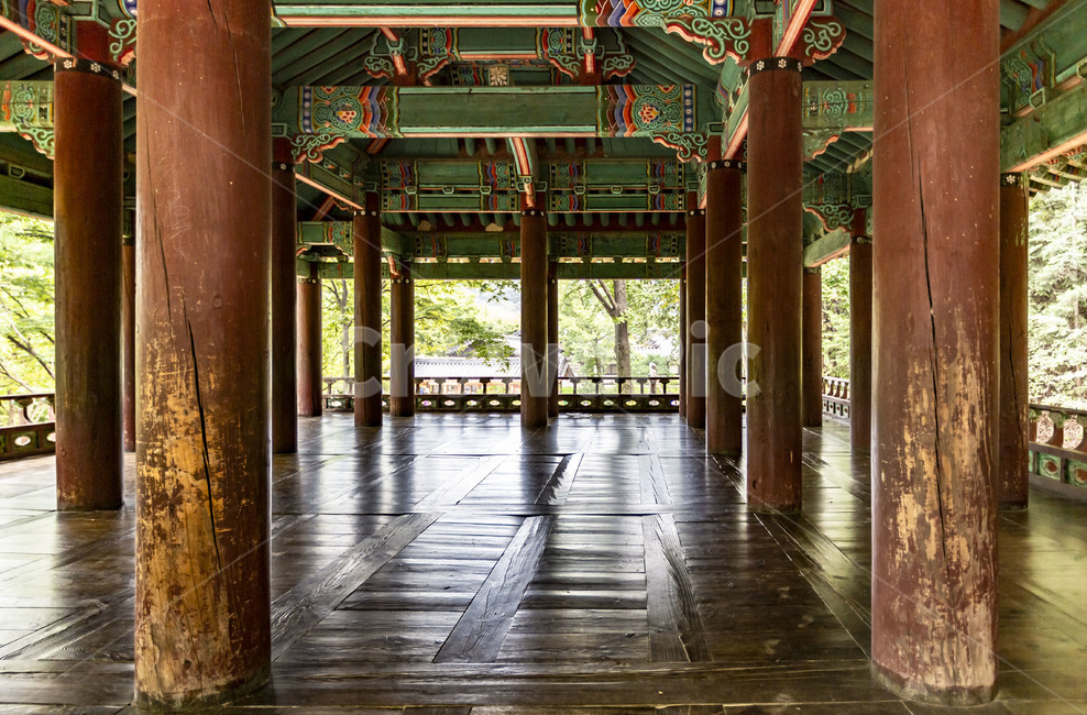 전통마루,대청마루,전통가옥,한국민속촌,기둥,단청,전통건축물,정자,누각,한국의미,한국전통,한국문화,korean traditional,korean culture,건축물,건물외관,exterior,building,structure,architecture,construction