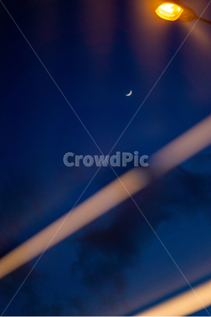 달,초승달,조명,밤하늘,가로등,감성사진,야경,밤,풍경,nightscape,night,landscape